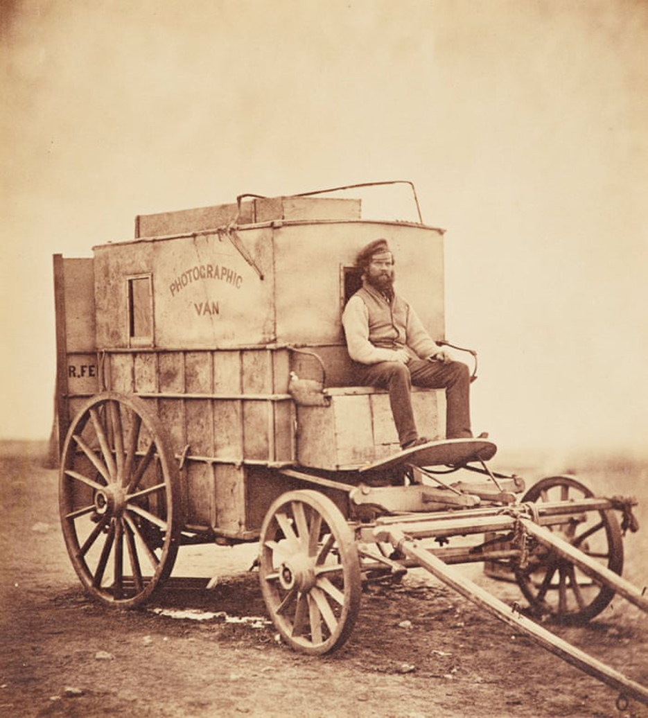 Roger Fenton's Photographic Van Crimea.jpg