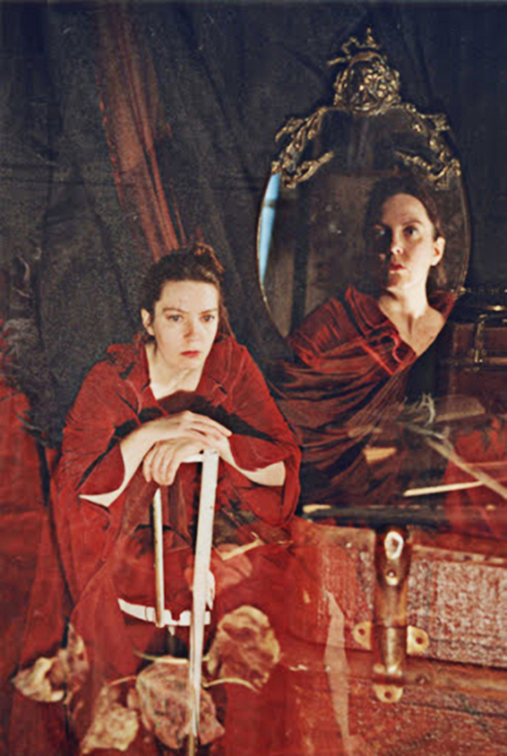 7 Cornelia l'Autre Coté du Miroir